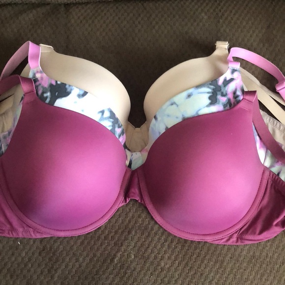 Victoria’s Secret PINK Bras - Picture 1 of 5